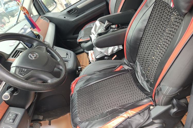 Used SAIC MAXUS G10 2016 2.0T Automatic Elite Edition Left Front Seat