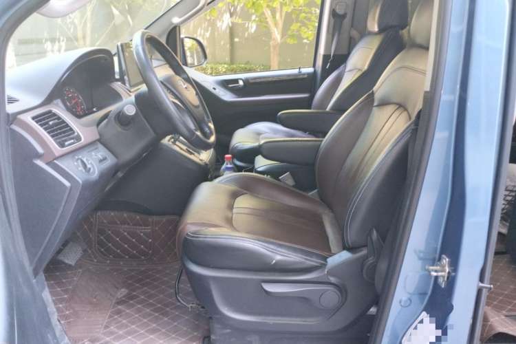 Used SAIC MAXUS G10 2016 2.0T Automatic Luxury Executive Edition Left Front Seat