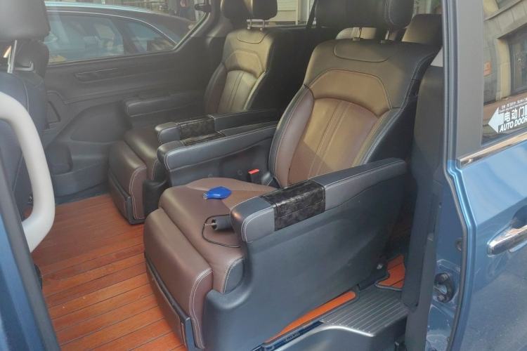 Used SAIC MAXUS G10 2016 2.0T Automatic Flagship Edition Left Rear Seat