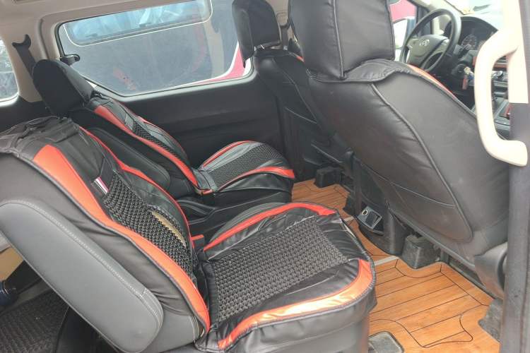 Used SAIC MAXUS G10 2016 2.0T Automatic Elite Edition Left Rear Seat
