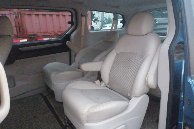Used SAIC MAXUS G10 2016 2.0T Automatic Luxury Edition Left Rear Seat
