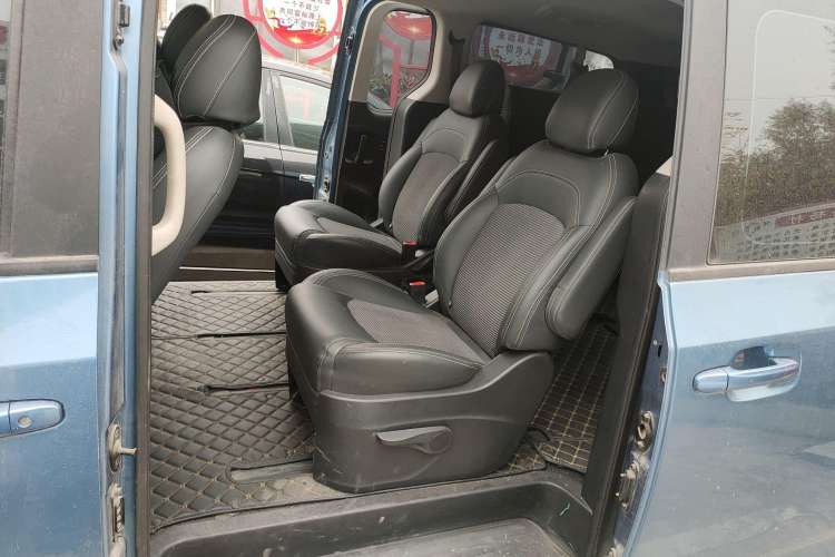 Used SAIC MAXUS G10 2016 2.0T Automatic Luxury Edition Left Rear Seat