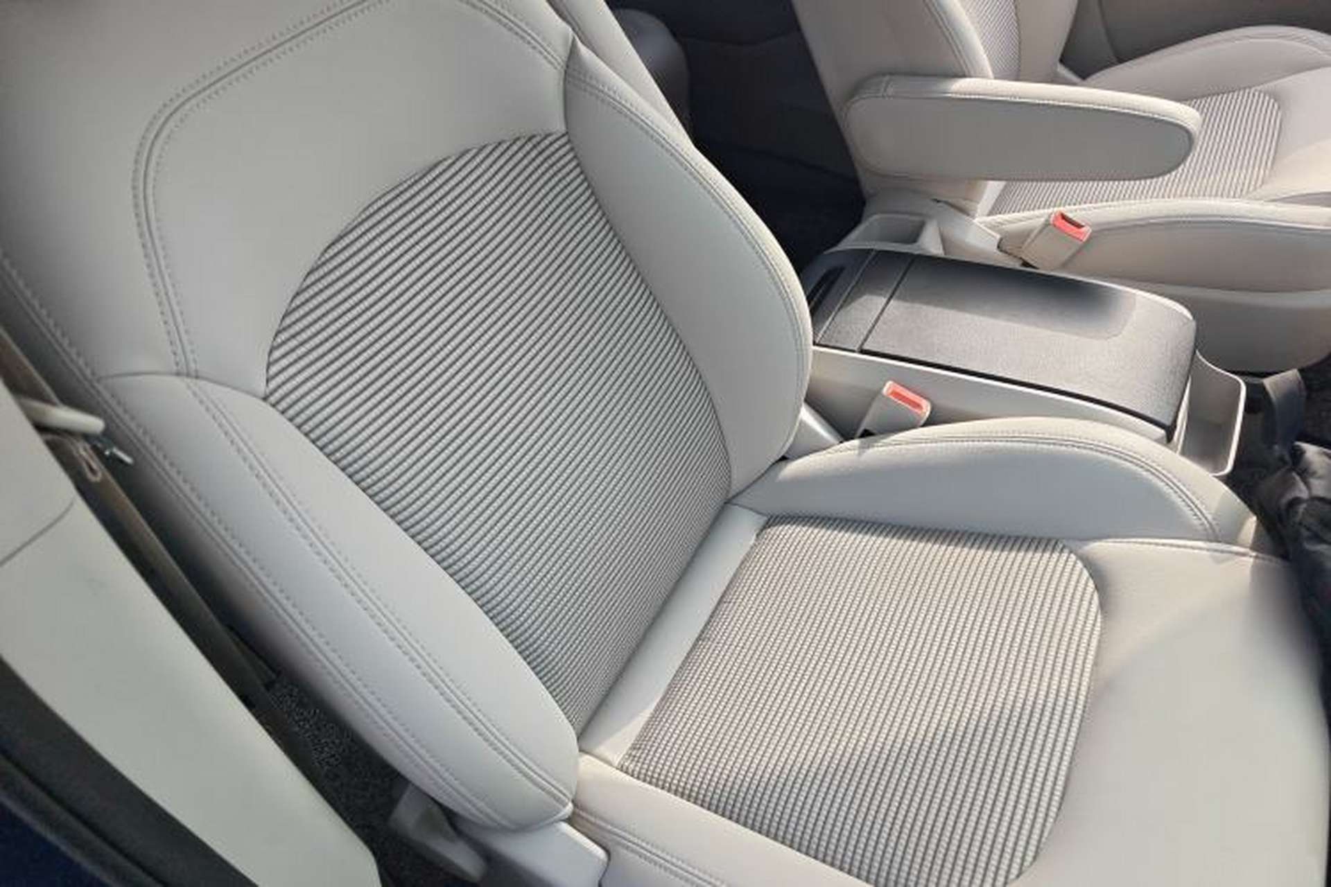 Used SAIC MAXUS G10 2016 2.0T Automatic Fashion Edition Right Front Seat