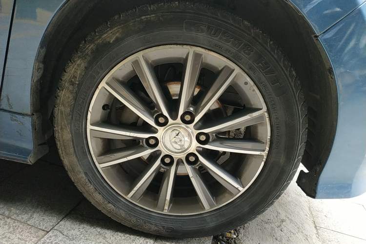 Used SAIC MAXUS G10 2016 2.0T Automatic Flagship Edition Right Front Wheel Hub