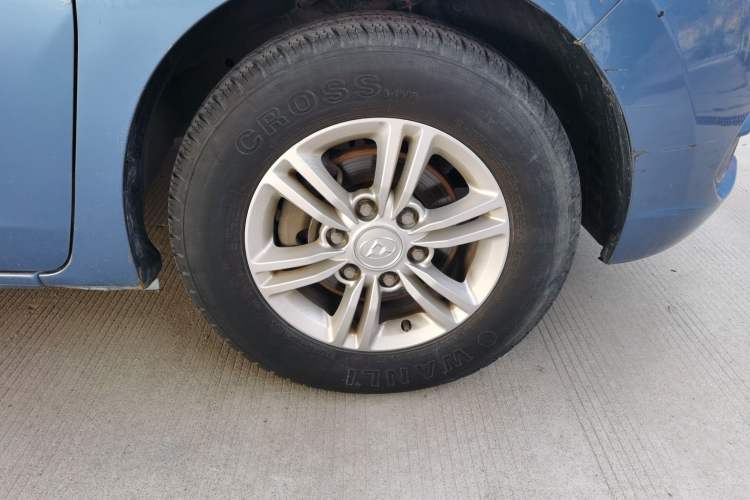 Used SAIC MAXUS G10 2016 2.0T Automatic Elite Edition Right Front Wheel Hub