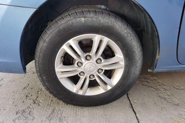Used SAIC MAXUS G10 2016 2.0T Automatic Elite Edition Right Rear Wheel Hub