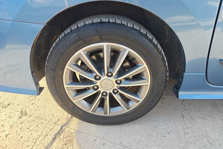 Used SAIC MAXUS G10 2016 2.0T Automatic Elite Edition Right Rear Wheel Hub