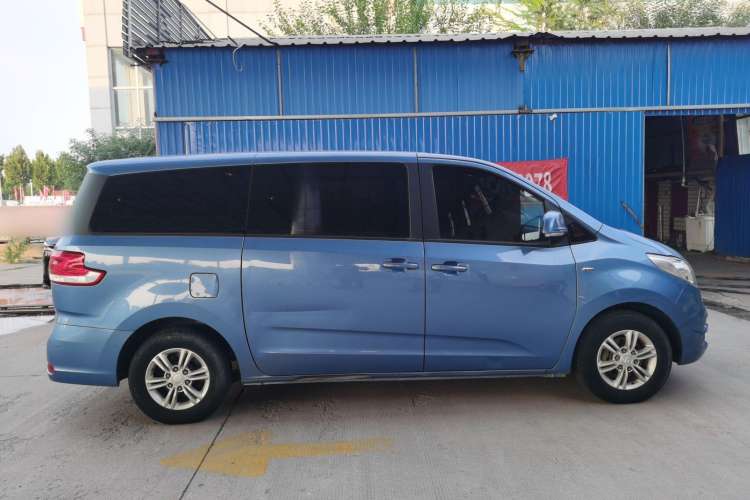 Used SAIC MAXUS G10 2016 2.0T Automatic Elite Edition Right Side