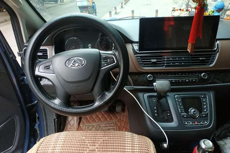Used SAIC MAXUS G10 2016 2.0T Automatic Flagship Edition Steering Wheel
