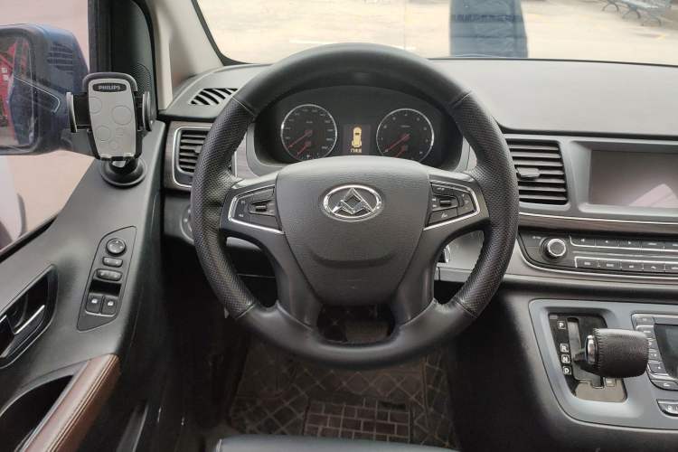 Used SAIC MAXUS G10 2016 2.0T Automatic Luxury Edition Steering Wheel