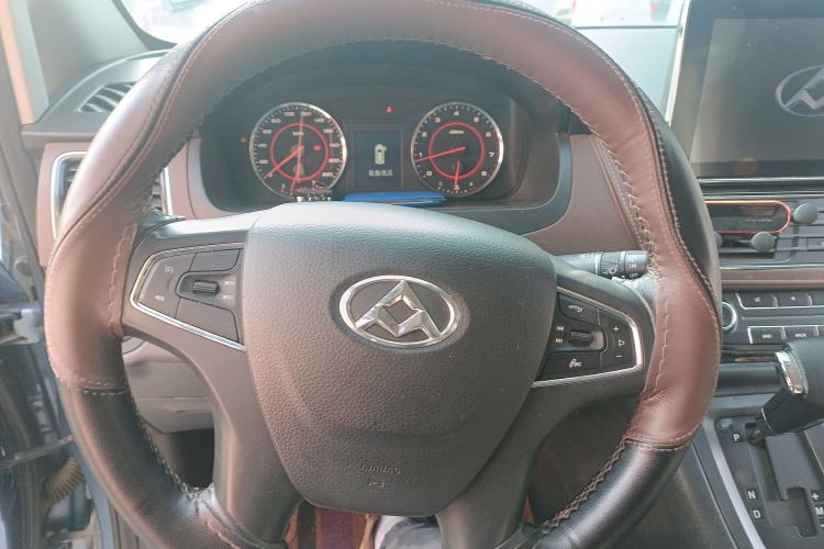 Used SAIC MAXUS G10 2016 2.0T Automatic Luxury Executive Edition Steering Wheel
