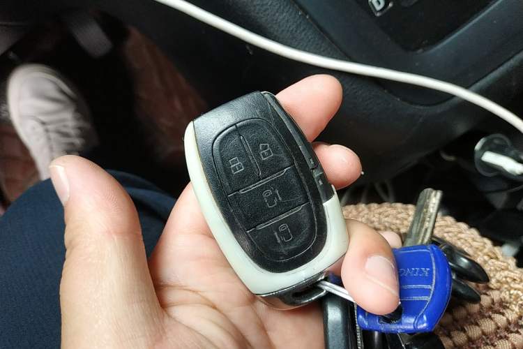 Used SAIC MAXUS G10 2016 2.0T Automatic Flagship Edition Vehicle Key