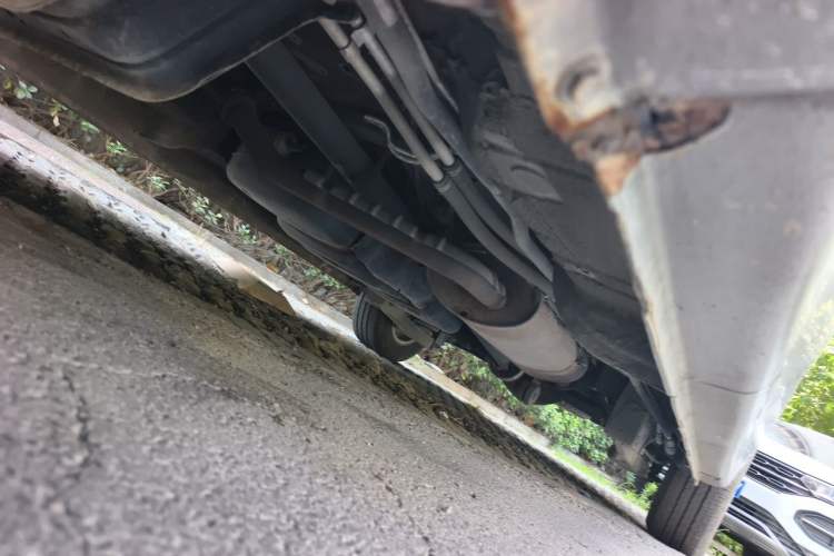 Used SAIC MAXUS G10 2016 2.4L Manual Elite Edition Chassis Front Left