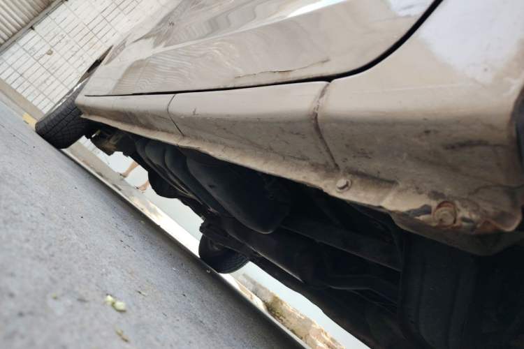 Used SAIC MAXUS G10 2016 2.0T Automatic Elite Edition Chassis Front Right
