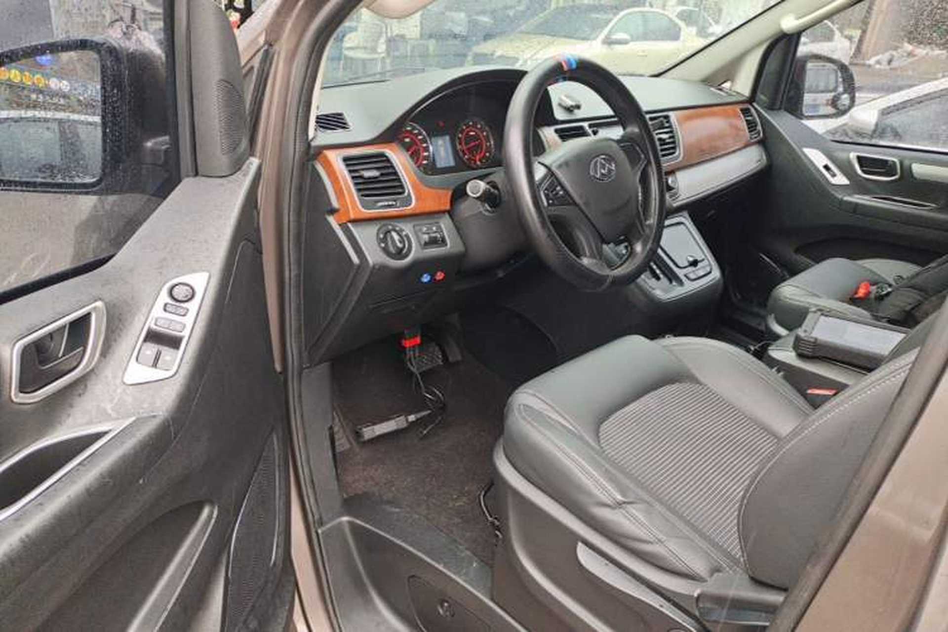 Used SAIC MAXUS G10 2016 2.0T Automatic Elite Edition Driver Seat