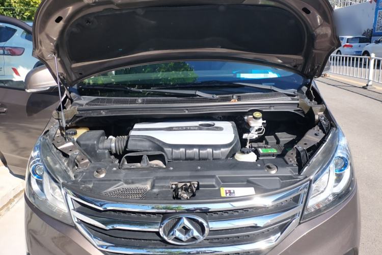 Used SAIC MAXUS G10 2016 2.0T Automatic Luxury Edition Engine Bay