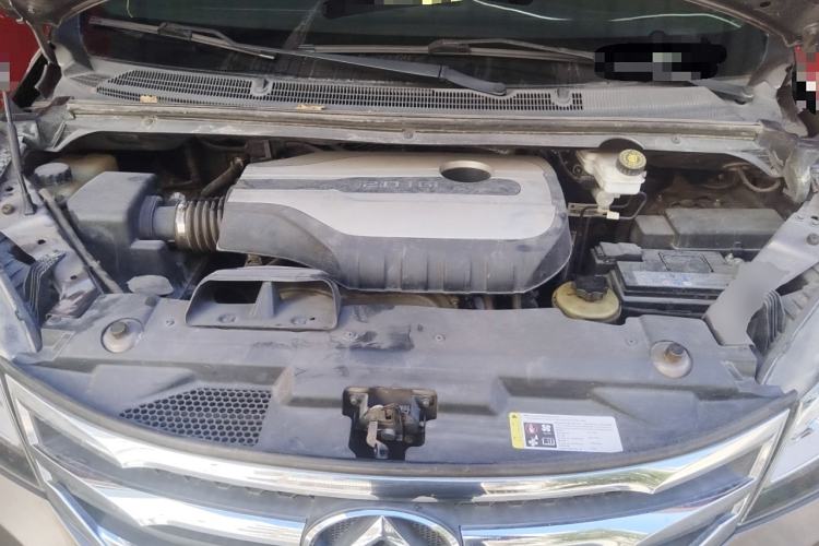 Used SAIC MAXUS G10 2016 2.0T Automatic Luxury Executive Edition Engine Bay
