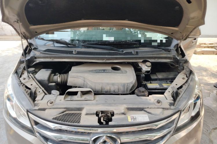 Used SAIC MAXUS G10 2016 2.0T Automatic Elite Edition Engine Bay