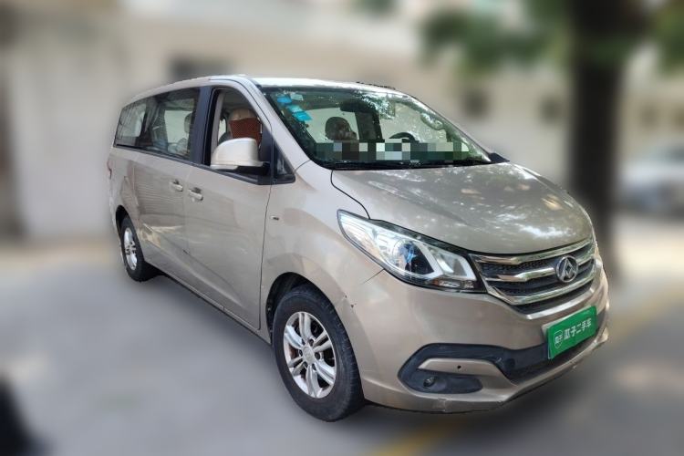 Used SAIC MAXUS G10 2016 2.0T Automatic Elite Edition Front Right 45 Deg