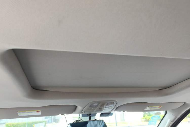 Used SAIC MAXUS G10 2016 2.0T Automatic Elite Edition Headliner