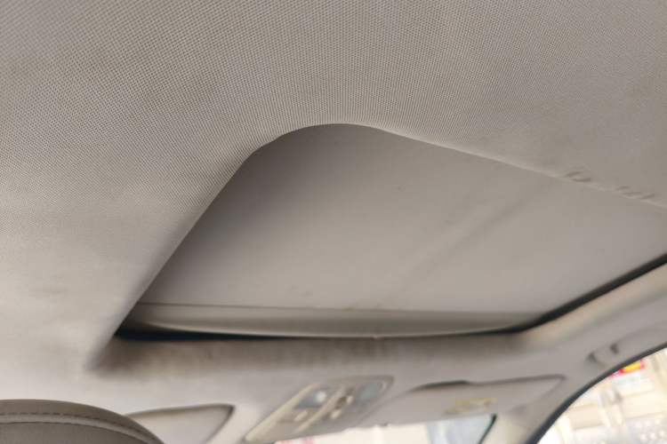 Used SAIC MAXUS G10 2016 2.0T Automatic Executive Edition Headliner