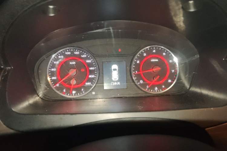 Used SAIC MAXUS G10 2016 2.0T Automatic Elite Edition Instrument Cluster