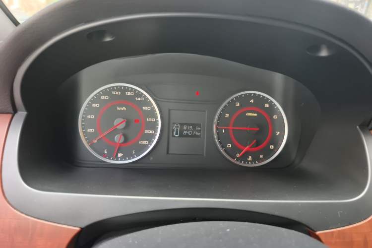 Used SAIC MAXUS G10 2016 2.4L Manual Elite Edition Instrument Cluster