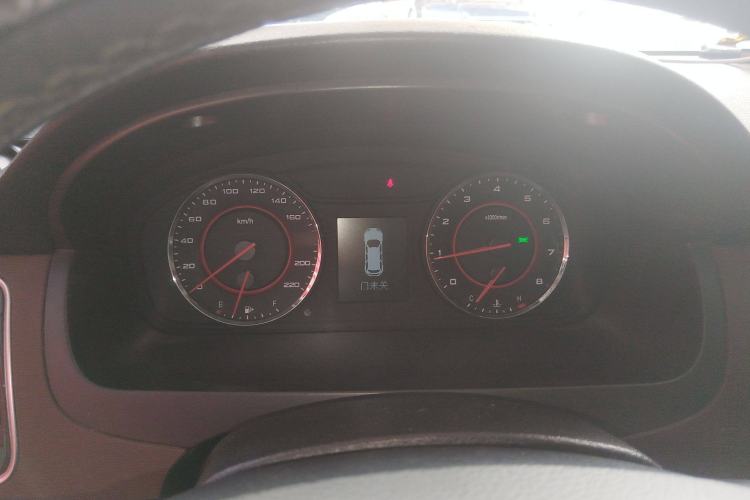 Used SAIC MAXUS G10 2016 2.0T Automatic Luxury Executive Edition Instrument Cluster