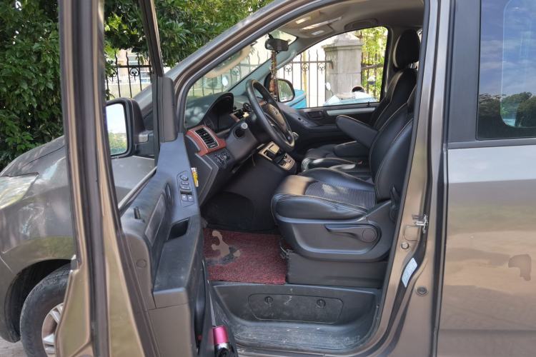 Used SAIC MAXUS G10 2016 1.9T Manual Elite Edition Diesel China V Standard Left Front Seat