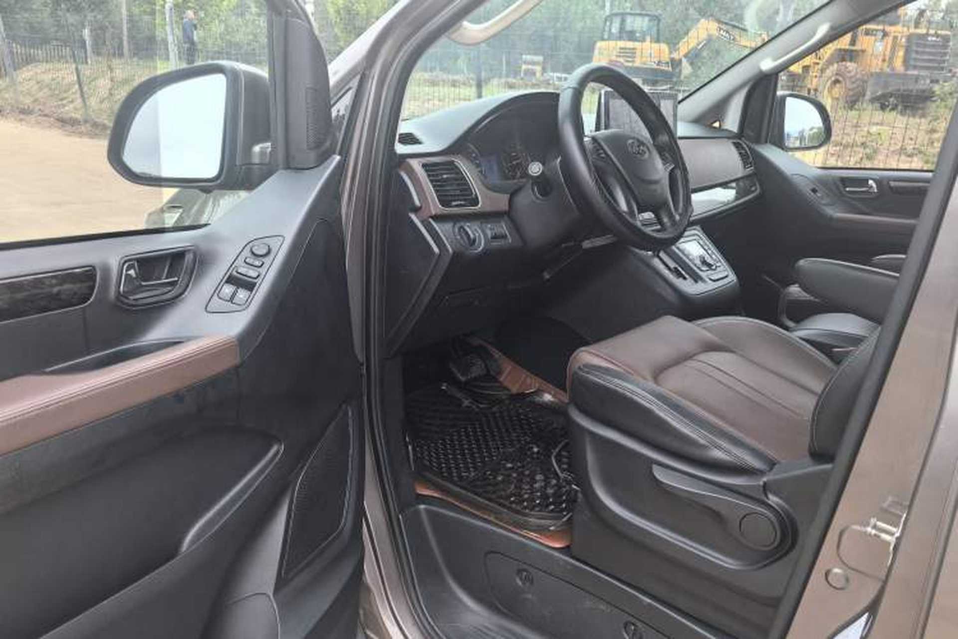 Used SAIC MAXUS G10 2016 2.0T Automatic Luxury Executive Edition Left Front Seat