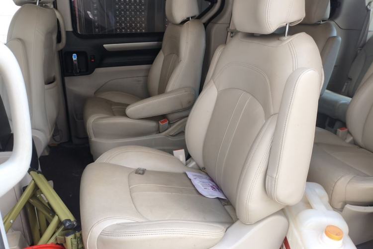 Used SAIC MAXUS G10 2016 2.0T Automatic Executive Edition Left Rear Seat