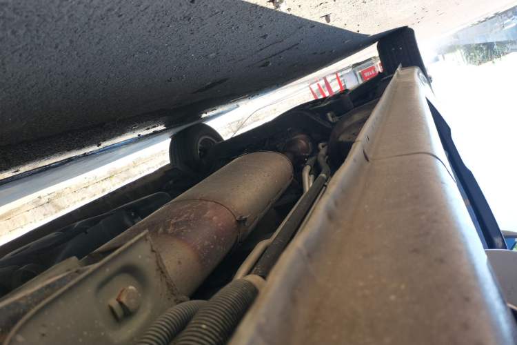 Used SAIC MAXUS G10 2016 2.0T Automatic Luxury Edition Left Side Sill