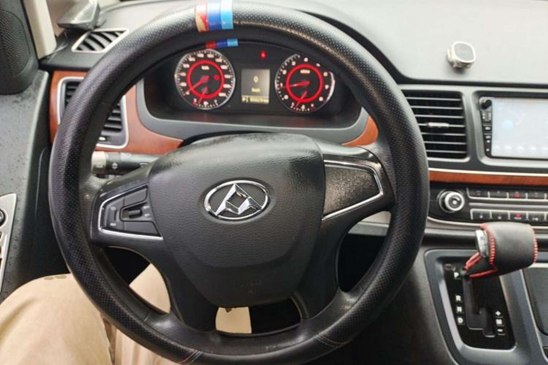 Used SAIC MAXUS G10 2016 2.0T Automatic Elite Edition Steering Wheel