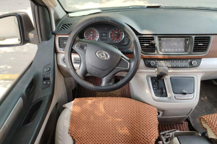 Used SAIC MAXUS G10 2016 2.0T Automatic Elite Edition Steering Wheel