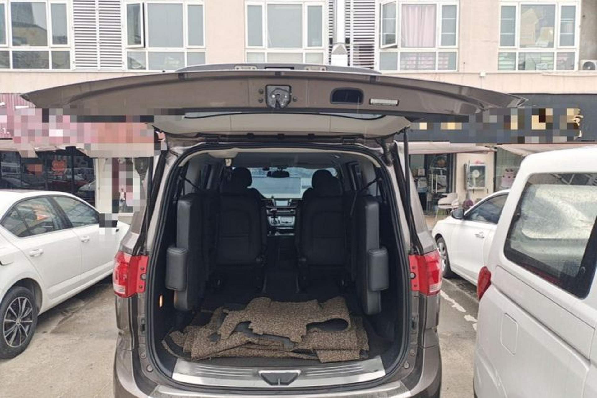Used SAIC MAXUS G10 2016 2.0T Automatic Elite Edition Trunk