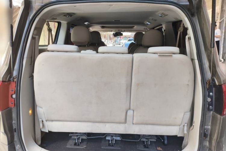Used SAIC MAXUS G10 2016 2.0T Automatic Executive Edition Trunk