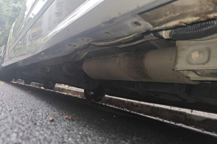Used SAIC MAXUS G10 2016 2.0T Automatic Elite Edition Chassis Rear Left