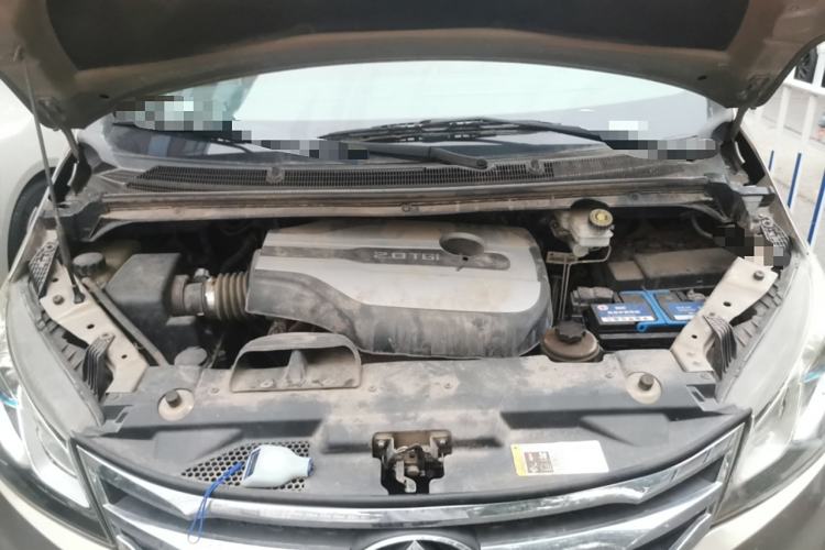 Used SAIC MAXUS G10 2016 2.0T Automatic Elite Edition Engine Bay