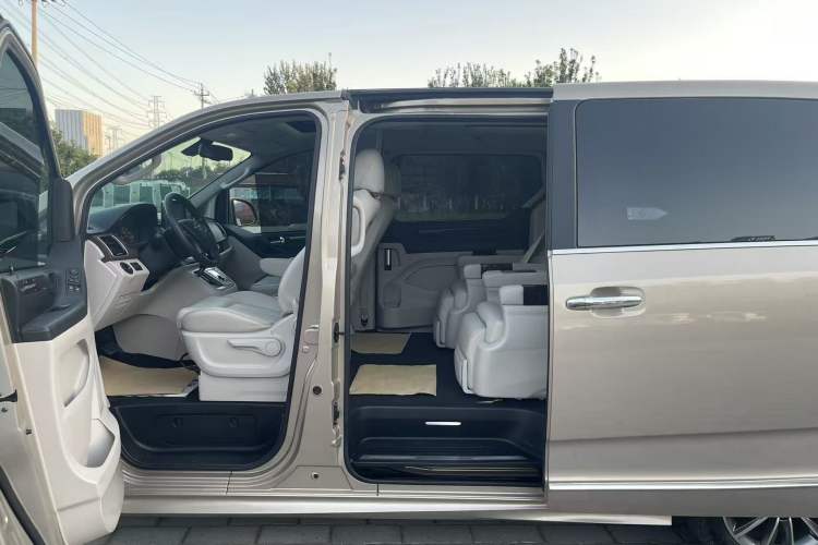 Used SAIC MAXUS G10 2016 2.0T Automatic Flagship Edition Exterior 7