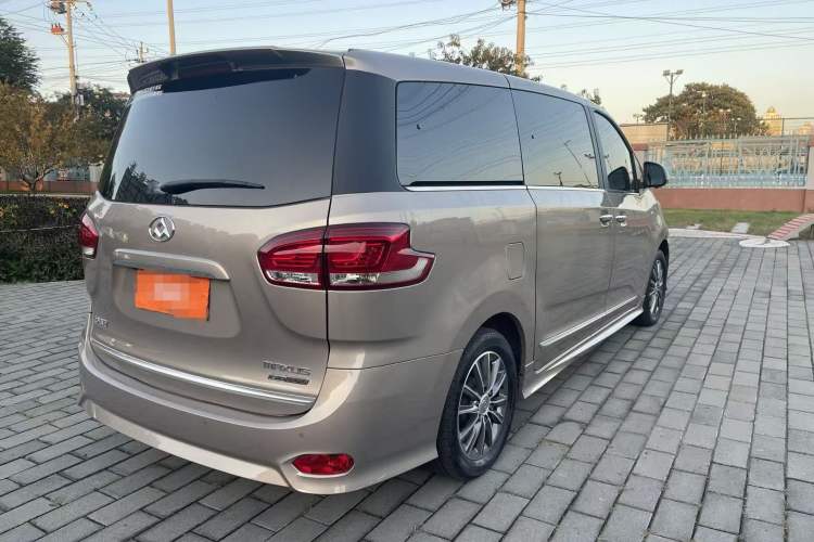 Used SAIC MAXUS G10 2016 2.0T Automatic Flagship Edition Exterior 8
