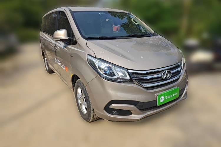 Used SAIC MAXUS G10 2016 2.0T Manual Elite Edition Front Right 45 Deg
