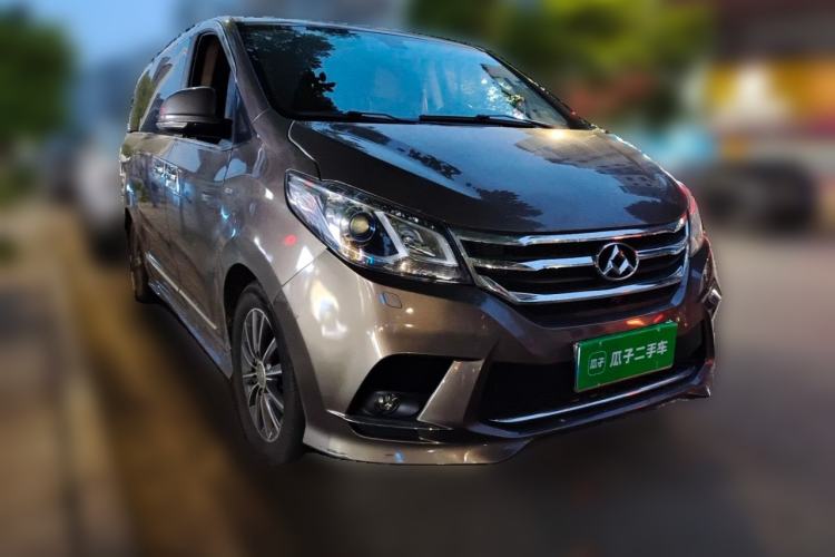 Used SAIC MAXUS G10 2016 2.0T Automatic Flagship Edition Front Right 45 Deg