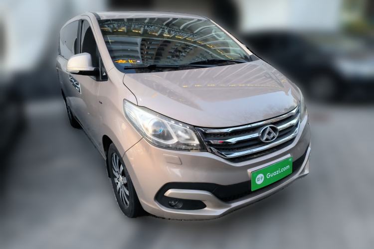 Used SAIC MAXUS G10 2016 2.0T Automatic Executive Edition Front Right 45 Deg