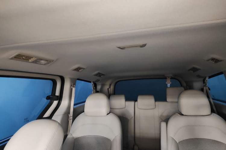 Used SAIC MAXUS G10 2016 2.0T Automatic Elite Edition Headliner