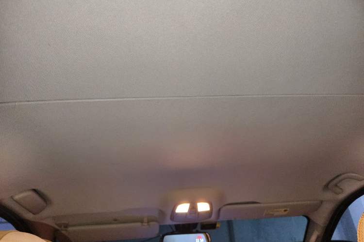 Used SAIC MAXUS G10 2016 2.0T Automatic Elite Edition Headliner