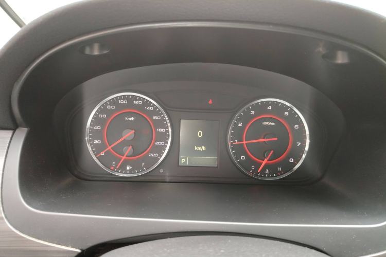 Used SAIC MAXUS G10 2016 2.0T Automatic Elite Edition Instrument Cluster