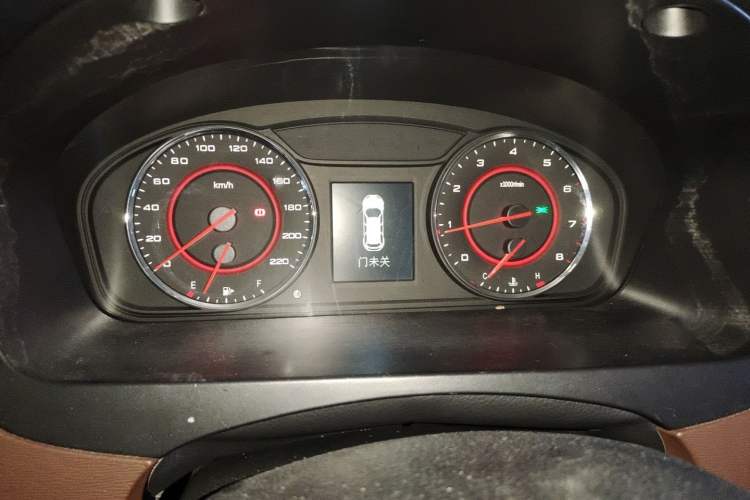 Used SAIC MAXUS G10 2016 2.0T Automatic Flagship Edition Instrument Cluster