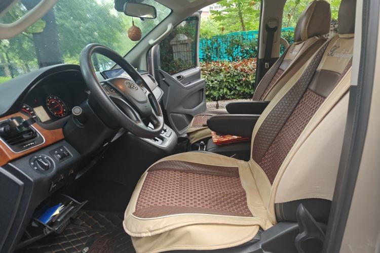 Used SAIC MAXUS G10 2016 2.0T Automatic Elite Edition Left Front Seat