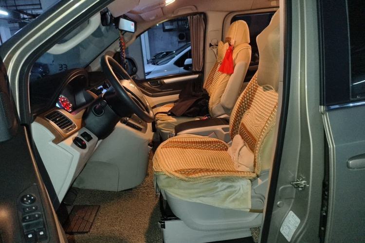 Used SAIC MAXUS G10 2016 2.0T Automatic Elite Edition Left Front Seat