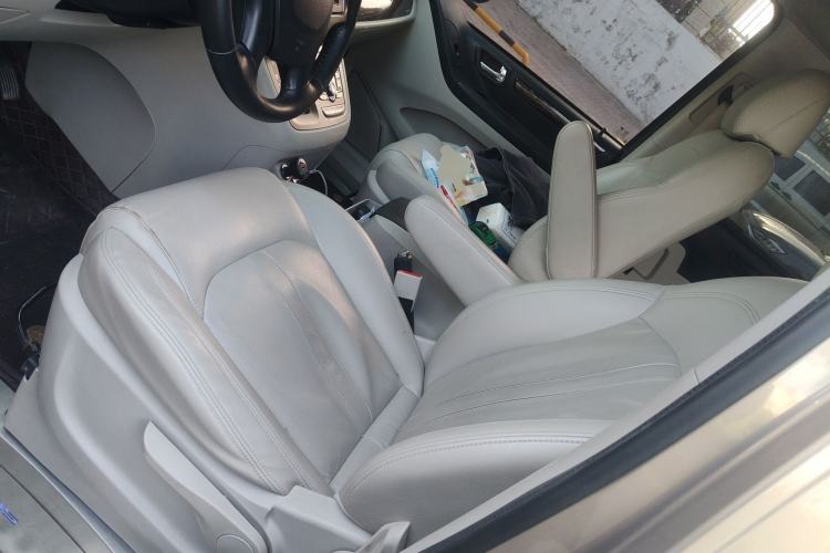 Used SAIC MAXUS G10 2016 2.0T Automatic Flagship Edition Left Front Seat
